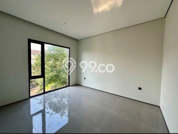 Rumah Mewah Siap Huni LT 208m2 di BSD, Tangerang Selatan Rumah Mewah Siap Huni LT 208m2 di BSD, Tangerang Selatan