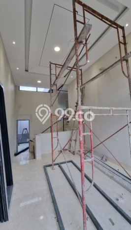 Hunian Mewah Dijual LT 224m2 di BSD, Tangerang Selatan Hunian Mewah Dijual LT 224m2 di BSD, Tangerang Selatan