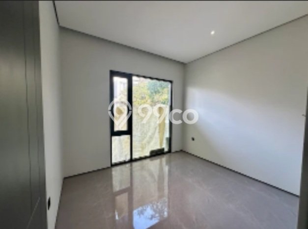 Rumah Mewah Siap Huni LT 208m2 di BSD, Tangerang Selatan Rumah Mewah Siap Huni LT 208m2 di BSD, Tangerang Selatan
