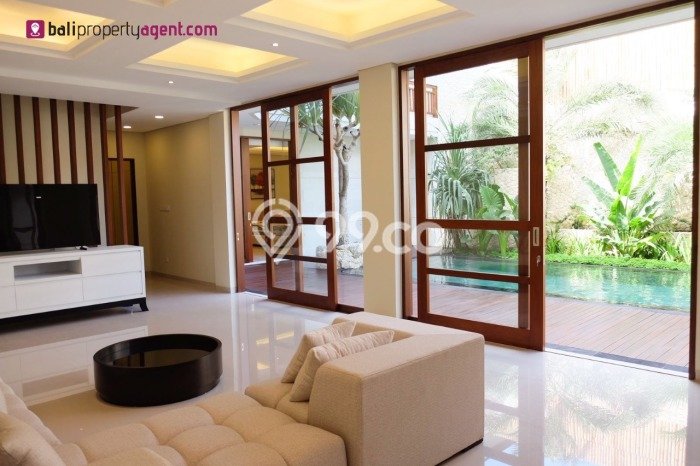 Vila Kawasan , Luas 420m2m², Akses ke fasilitas umum Vila Kawasan , Luas 420m2m², Akses ke fasilitas umum