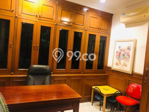 Dijual Rumah Luas Elegan Dengan View Cantik di Taman Palem, Jakarta Barat Dijual Rumah Luas Elegan Dengan View Cantik di Taman Palem, Jakarta Barat