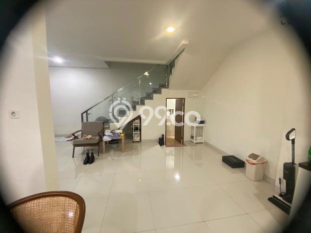 Rumah Mewah LB 250m2 Siap Pakai Desain Elegan di Taman Palem, Jakarta Barat Rumah Mewah LB 250m2 Siap Pakai Desain Elegan di Taman Palem, Jakarta Barat