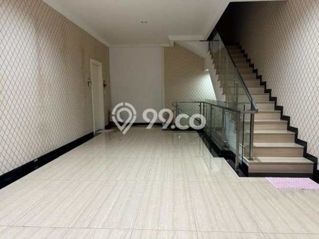 Jual Rumah Mewah Megah Dengan View Cantik di Taman Surya, Jakarta Barat Jual Rumah Mewah Megah Dengan View Cantik di Taman Surya, Jakarta Barat