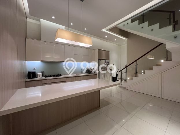 For Sale! Luxury House LT 90m2 Desain Elegan di Pantai Indah Kapuk For Sale! Luxury House LT 90m2 Desain Elegan di Pantai Indah Kapuk
