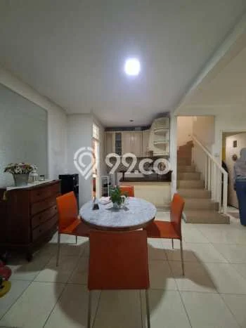 Rumah Minimalis 3 KT di Bintaro Tangerang Selatan Semi Furnished Rumah Minimalis 3 KT di Bintaro Tangerang Selatan Semi Furnished