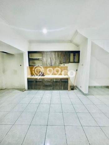 Rumah Luas Asri 3 KT Siap Huni di Bintaro Tangerang Selatan Rumah Luas Asri 3 KT Siap Huni di Bintaro Tangerang Selatan