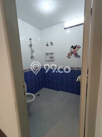 For Sale Rumah 5 Kamar Lokasi Ideal Bagus dan Strategis di Pondok Aren For Sale Rumah 5 Kamar Lokasi Ideal Bagus dan Strategis di Pondok Aren