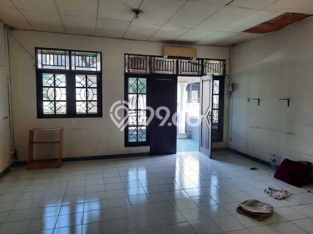 Rumah Luas Asri 4 KT Siap Huni di Bintaro Tangerang Selatan Rumah Luas Asri 4 KT Siap Huni di Bintaro Tangerang Selatan