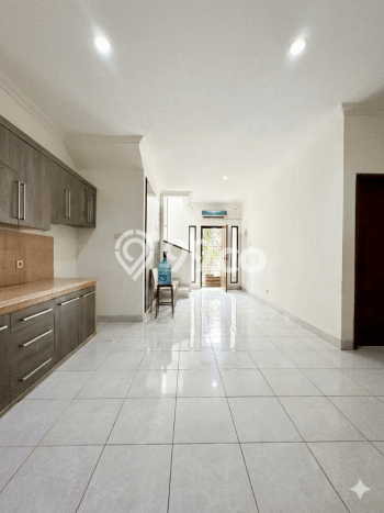 Rumah Luas Asri 3 KT Siap Huni di Bintaro Tangerang Selatan Rumah Luas Asri 3 KT Siap Huni di Bintaro Tangerang Selatan