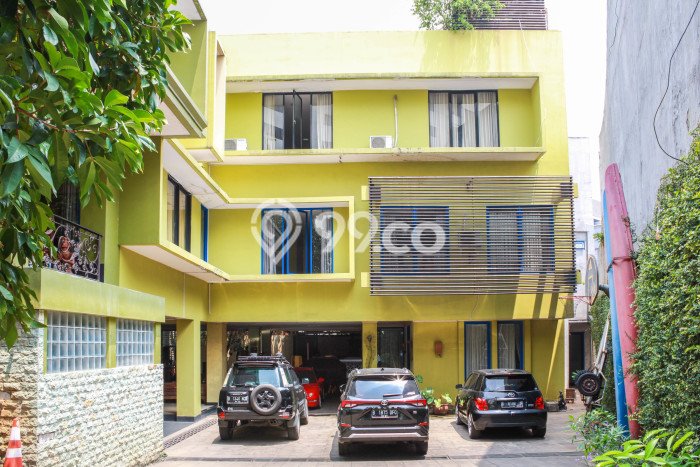 For Sale! Luxury House LT 932m2 Desain Elegan di Kemang For Sale! Luxury House LT 932m2 Desain Elegan di Kemang