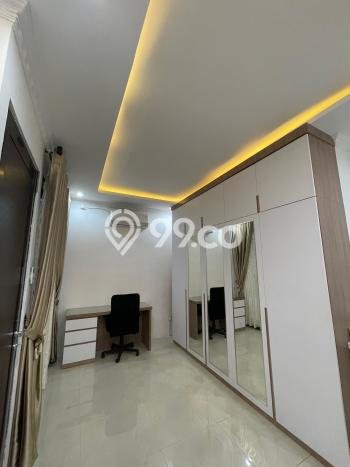 Hunian Mewah LB 247m2 Siap Pakai Desain Elegan di Bintaro, Tangerang Selatan Hunian Mewah LB 247m2 Siap Pakai Desain Elegan di Bintaro, Tangerang Selatan