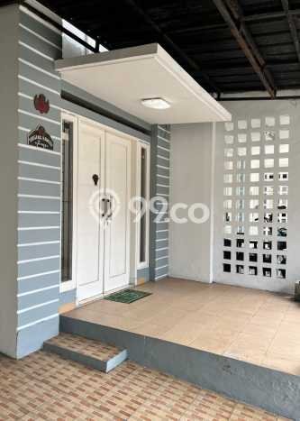 Jual Rumah Strategis Bagus Punya 2 KT di Ciputat Tangerang Selatan SHM Jual Rumah Strategis Bagus Punya 2 KT di Ciputat Tangerang Selatan SHM