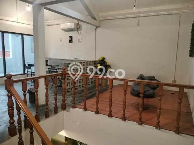 Unit Komersial Dijual di Tangerang Selatan LT 215m2 & LB 181m2 Unit Komersial Dijual di Tangerang Selatan LT 215m2 & LB 181m2