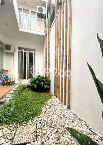 Rumah Elit LB 125m2 Siap Huni Desain Elegan di Bintaro, Tangerang Selatan Rumah Elit LB 125m2 Siap Huni Desain Elegan di Bintaro, Tangerang Selatan