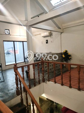 Unit Komersial Dijual di Tangerang Selatan LT 215m2 & LB 181m2 Unit Komersial Dijual di Tangerang Selatan LT 215m2 & LB 181m2