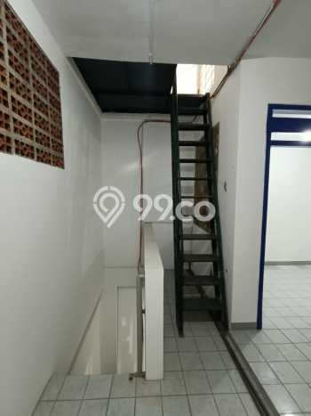 For Sale Rumah 5 Kamar Lokasi Ideal Bagus dan Strategis di Pondok Aren For Sale Rumah 5 Kamar Lokasi Ideal Bagus dan Strategis di Pondok Aren