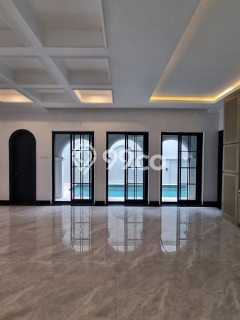 Kesempatan Investasi di Pusat Kota Sektor 3 - Bintaro, Jakarta Selatan - 6 Kamar Tidur Kesempatan Investasi di Pusat Kota Sektor 3 - Bintaro, Jakarta Selatan - 6 Kamar Tidur