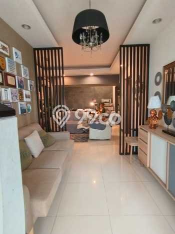 Rumah Modern 4 KT di Bintaro Tangerang Selatan Semi Furnished Rumah Modern 4 KT di Bintaro Tangerang Selatan Semi Furnished
