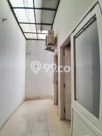 Rumah Mewah LB 120m2 Siap Pakai Desain Elegan di Bintaro, Tangerang Selatan Rumah Mewah LB 120m2 Siap Pakai Desain Elegan di Bintaro, Tangerang Selatan