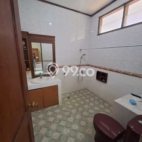 Dijual Rumah Luas Megah Dengan View Eksklusif di Bintaro, Tangerang Selatan Dijual Rumah Luas Megah Dengan View Eksklusif di Bintaro, Tangerang Selatan
