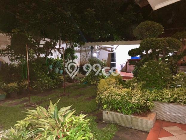 Hunian Mewah LB 400m2 Siap Huni Desain Elegan di Bintaro, Tangerang Selatan Hunian Mewah LB 400m2 Siap Huni Desain Elegan di Bintaro, Tangerang Selatan