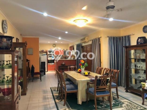 Hunian Mewah LB 400m2 Siap Huni Desain Elegan di Bintaro, Tangerang Selatan Hunian Mewah LB 400m2 Siap Huni Desain Elegan di Bintaro, Tangerang Selatan
