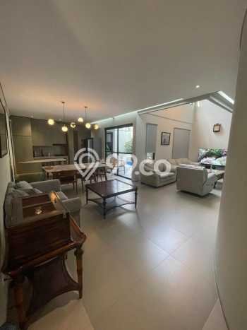 Jual Rumah Mewah Elegan Dengan View Eksklusif di Bintaro, Tangerang Selatan Jual Rumah Mewah Elegan Dengan View Eksklusif di Bintaro, Tangerang Selatan