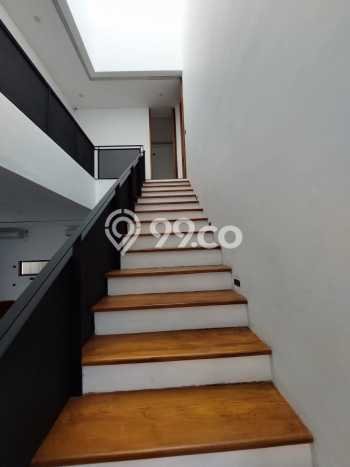 Dijual Rumah Premium dengan Fasilitas Sekitar Lengkap di Cilandak, Jakarta Selatan Dijual Rumah Premium dengan Fasilitas Sekitar Lengkap di Cilandak, Jakarta Selatan