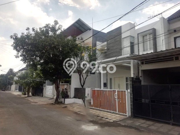 Rumah Minimalis 5 KT di Bintaro Tangerang Selatan Full Furnished Rumah Minimalis 5 KT di Bintaro Tangerang Selatan Full Furnished