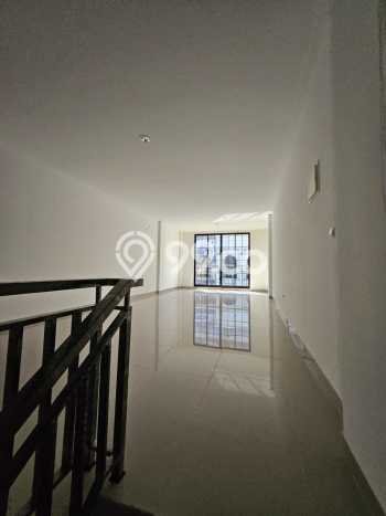 FOR RENT! Ruko di Pantai Indah Kapuk 2 Cocok untuk Bisnis 270m2 FOR RENT! Ruko di Pantai Indah Kapuk 2 Cocok untuk Bisnis 270m2