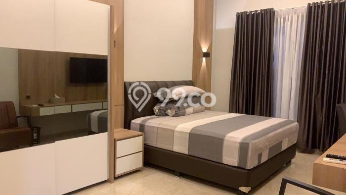 Rumah Mewah LB 240m2 Siap Huni Desain Elegan di Cengkareng Barat, Jakarta Barat Rumah Mewah LB 240m2 Siap Huni Desain Elegan di Cengkareng Barat, Jakarta Barat