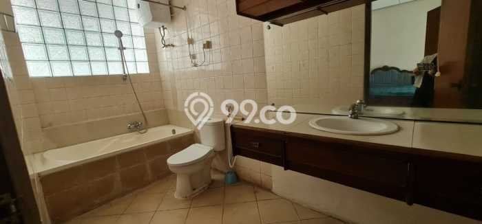 Rumah di , 4 KM, Dekat Fasilitas Umum, LT 1420m2m² Bangunan 600m2m² Rumah di , 4 KM, Dekat Fasilitas Umum, LT 1420m2m² Bangunan 600m2m²