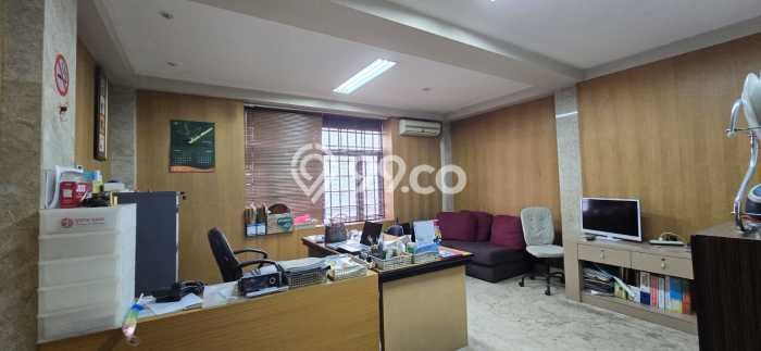 Ruko Bagus Dijual LB 220m2 Lokasi Strategis Bandung Area Cocok untuk Bisnis Ruko Bagus Dijual LB 220m2 Lokasi Strategis Bandung Area Cocok untuk Bisnis