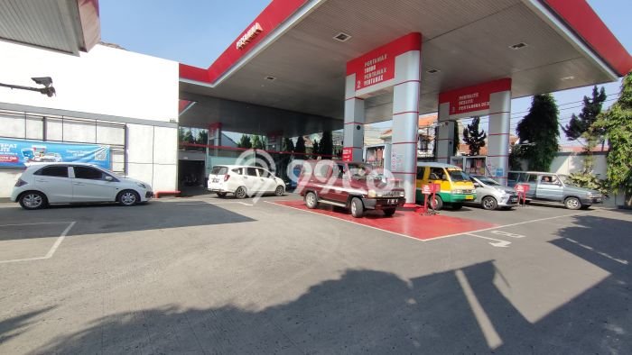 Untuk Dijual! Komersial di BKR Bandung LT 1000m2 / LB 250m2 Kawasan Strategis Untuk Dijual! Komersial di BKR Bandung LT 1000m2 / LB 250m2 Kawasan Strategis