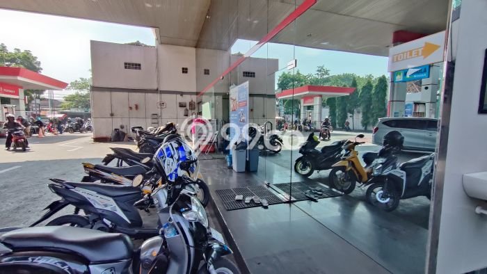 Untuk Dijual! Komersial di BKR Bandung LT 1000m2 / LB 250m2 Kawasan Strategis Untuk Dijual! Komersial di BKR Bandung LT 1000m2 / LB 250m2 Kawasan Strategis
