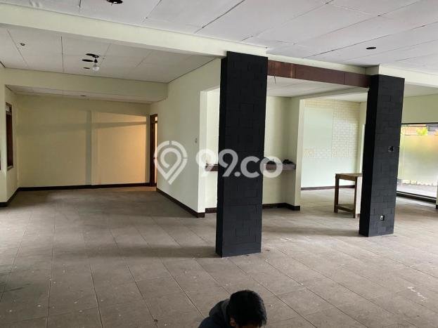 Unit Komersial Tersedia di Setiabudi Spesifikasi LB 350m2 Unit Komersial Tersedia di Setiabudi Spesifikasi LB 350m2