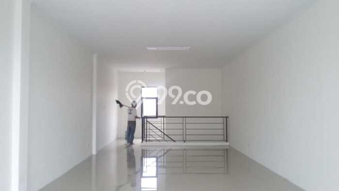 Ruko Dijual di Bandung LT 105m2 & LB 131m2 Lokasi Terbaik! Ruko Dijual di Bandung LT 105m2 & LB 131m2 Lokasi Terbaik!