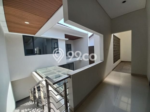 Rumah 4 KT 4 KM di Area Premium Lengkong, Bandung Rumah 4 KT 4 KM di Area Premium Lengkong, Bandung