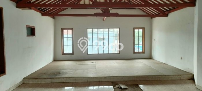 For Sale! Luxury House LT 470m2 Desain Modern di Turangga For Sale! Luxury House LT 470m2 Desain Modern di Turangga