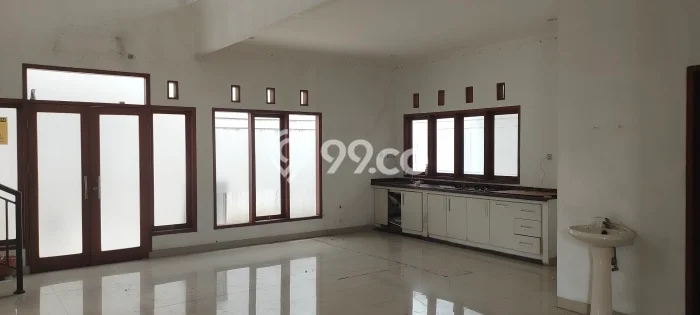 Disewakan segera rumah minimalis strategis 4 Kamar di Batununggal, Bandung Disewakan segera rumah minimalis strategis 4 Kamar di Batununggal, Bandung