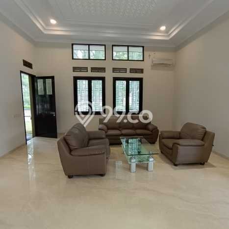 Rumah Elit LB 350m2 Siap Huni Desain Elegan di Kota Baru Parahyangan, Bandung Rumah Elit LB 350m2 Siap Huni Desain Elegan di Kota Baru Parahyangan, Bandung
