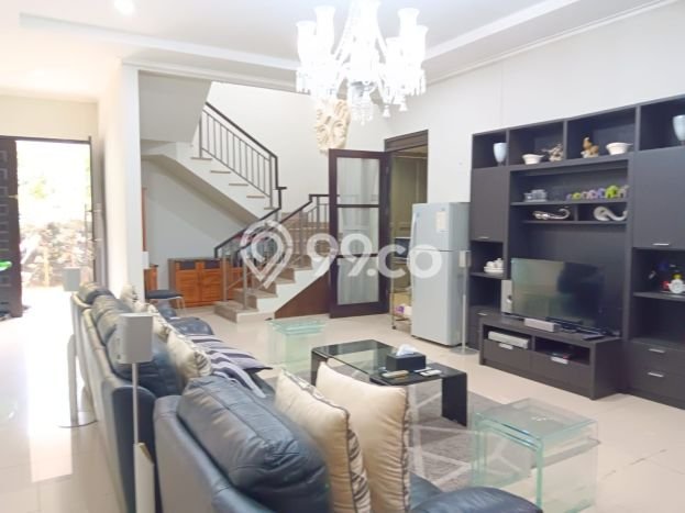 Siap Huni Rumah Mewah 5 Kamar di Batununggal Dekat ke Mana Saja Siap Huni Rumah Mewah 5 Kamar di Batununggal Dekat ke Mana Saja