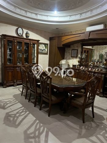 Siap Huni Hunian Elit 8 Kamar di Batununggal Dekat ke Mana Saja Siap Huni Hunian Elit 8 Kamar di Batununggal Dekat ke Mana Saja