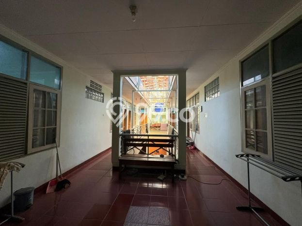 Rumah Luxury Modern Siap Huni di Ciumbuleuit Bandung Rumah Luxury Modern Siap Huni di Ciumbuleuit Bandung