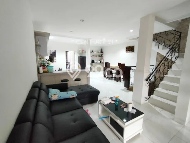 Rumah Minimalis 3 KT LT 120m2 di Setra Duta Rumah Minimalis 3 KT LT 120m2 di Setra Duta
