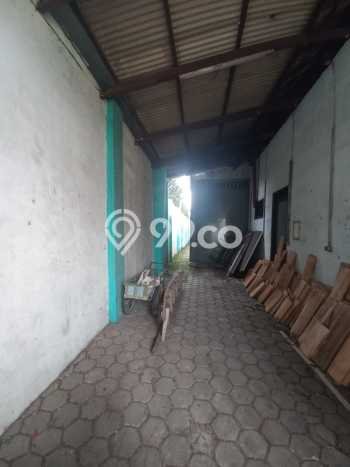 Gudang Dijual di Bandung LT 6700m2 & LB 2000m2 Lokasi Terbaik! Gudang Dijual di Bandung LT 6700m2 & LB 2000m2 Lokasi Terbaik!