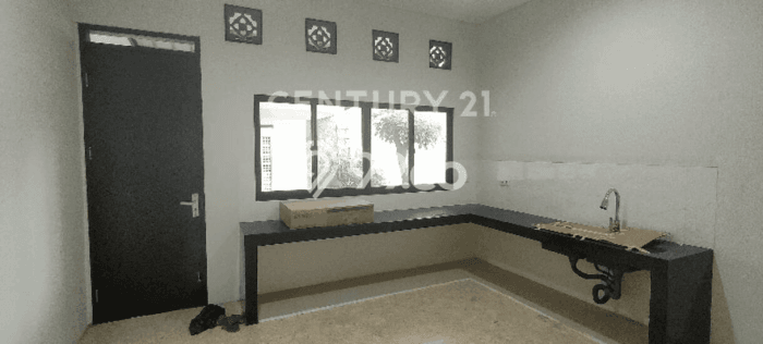 Rumah Eksklusif Siap Huni LT 420m2 di Batununggal, Bandung Rumah Eksklusif Siap Huni LT 420m2 di Batununggal, Bandung