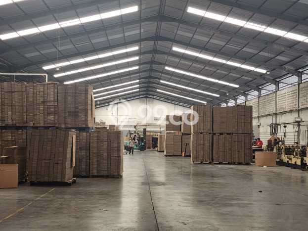 Gudang Disewa di Bekasi dengan LB 5360m2 Area Komersial Ramai Gudang Disewa di Bekasi dengan LB 5360m2 Area Komersial Ramai