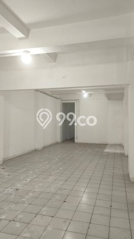 Unit Ruko Disewakan di Sudirman di Area Ramai & Strategis Unit Ruko Disewakan di Sudirman di Area Ramai & Strategis