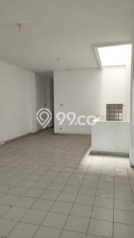 Unit Ruko Disewakan di Sudirman di Area Ramai & Strategis Unit Ruko Disewakan di Sudirman di Area Ramai & Strategis
